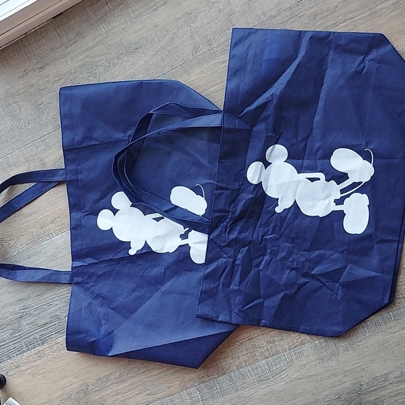 Disney Store Set of 2 Reusable  Shopping Bags - Picture 2 of 9